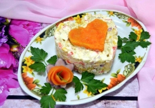 Салат с крабовыми палочками на День Валентина