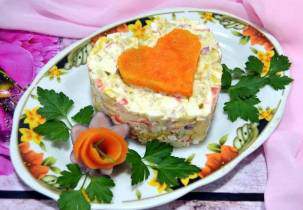 Салат с крабовыми палочками на День Валентина